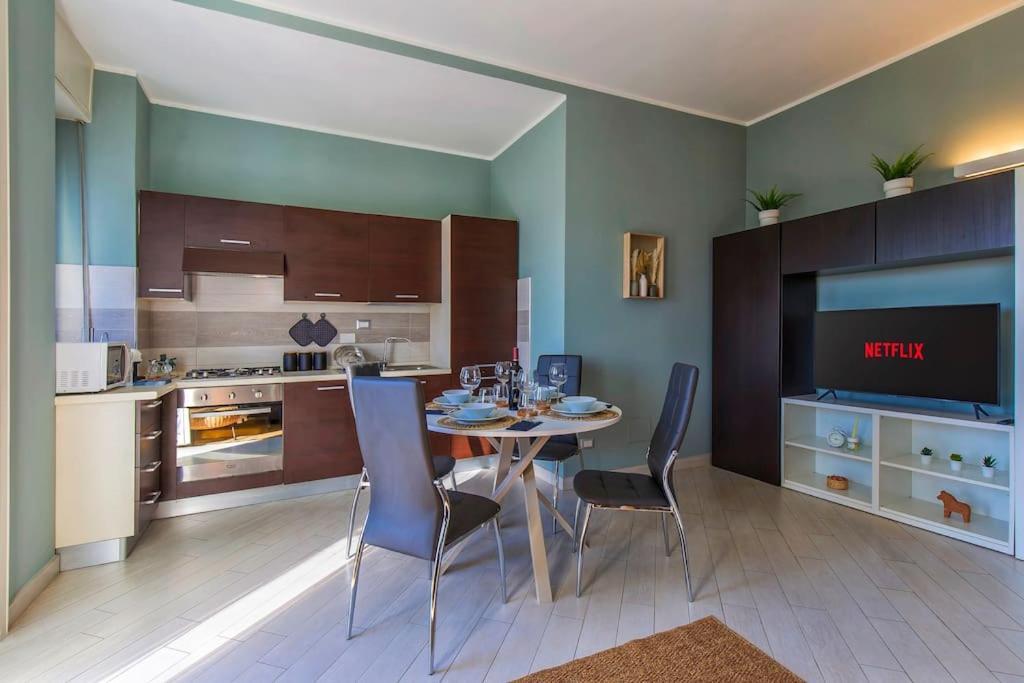 Charmy & Cozy Panoramic Flat 50m From M4 Stop Appartement *
